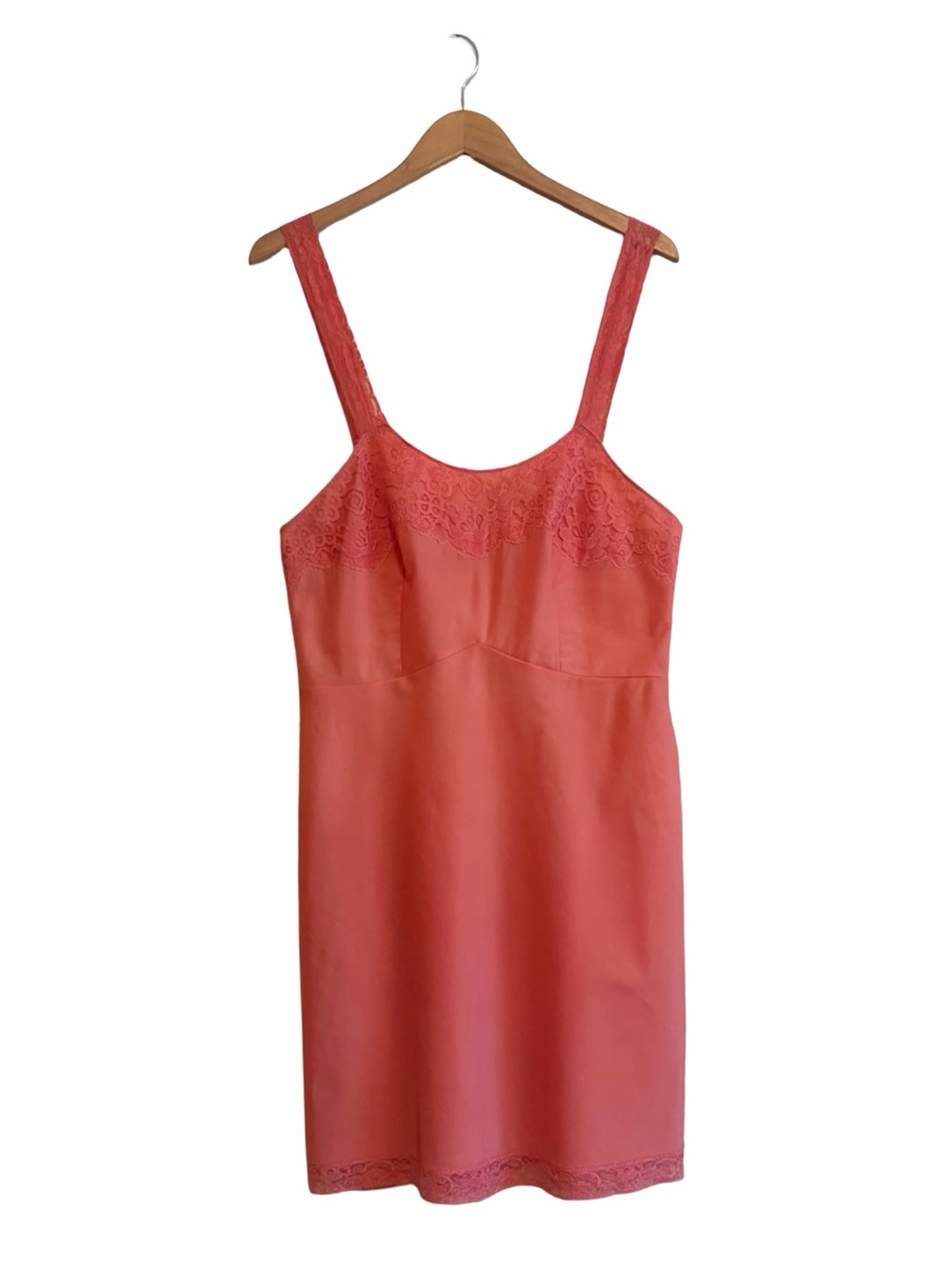 Vintage | Coral Pink Lace Trimmed Pin Up Slip